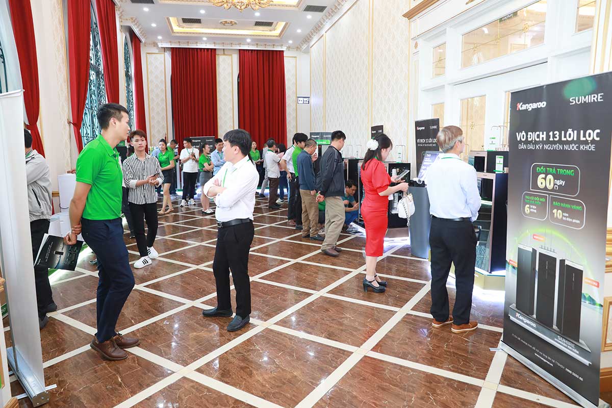 Khách hàng khu vực Hà Nam hứng thú với máy lọc nước Kangaroo Sumire Hydrogen ion kiềm 2025