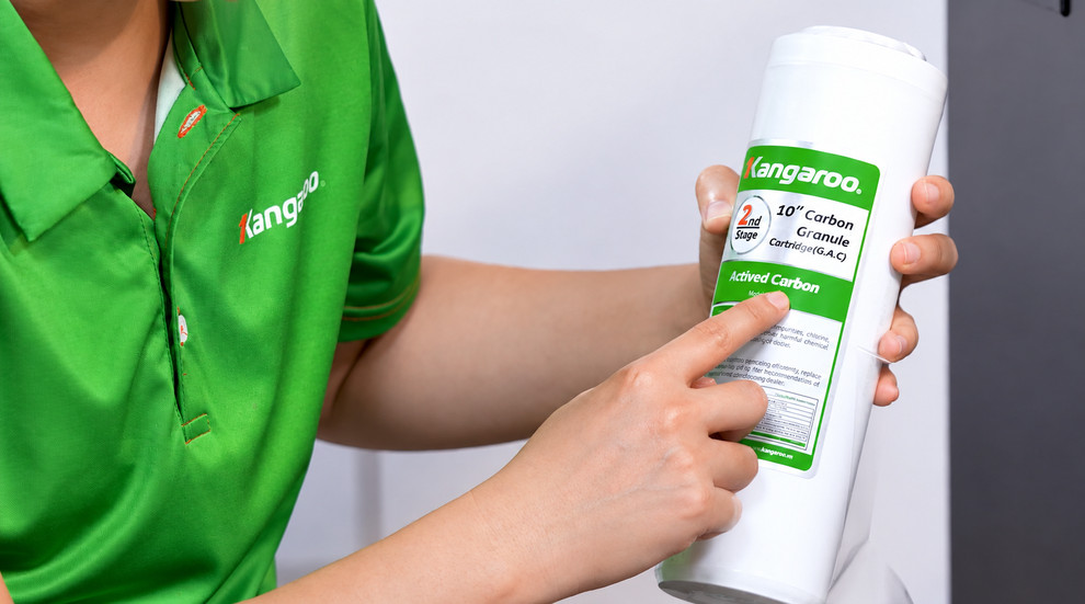 Bạn nên sục rửa lõi số 2 theo hướng dẫn của nhà sản xuất để loại bỏ bụi than