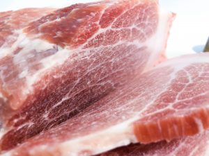 Thịt lấy ra từ tủ đông mềm có thể chế biến ngay không cần rã đông như khi để ngăn đá tủ lạnh